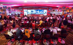 Studio live dealer belalang togel dengan setup multi-kamera profesional